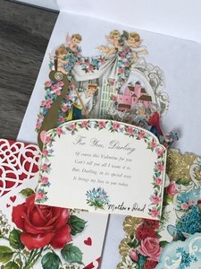 lot 366 image: Lot of Vintage Greeting Cards