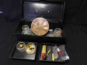 lot 257 image: Tackle box of tackle