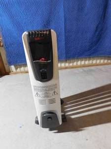 lot 272 image: Radiator heater