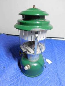 lot 277 image: Vintage1977 Coleman Lantern