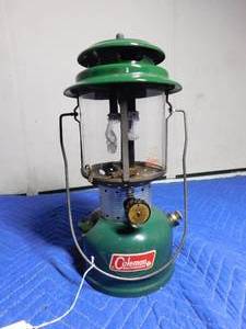 lot 278 image: Vintage 1965 Coleman lantern