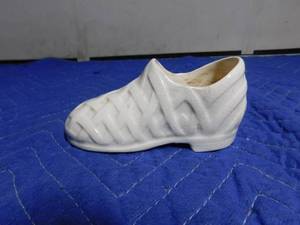 lot 296 image: Red Wing shoe