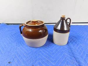 lot 298 image: Vintage creambrown USA bean pot and creambrown jug