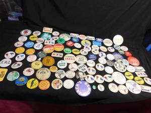 lot 303 image: Flat of advertised buttons