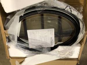 lot 47 image: 20 in. W x 30 in. H Oval Medicine Cabinet with Mirror  Customer Returns See Pictures