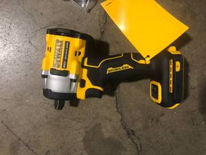 DEWALT ATOMIC 20V MAX Cordless Brushless 12 in. Variable Speed Impact Wrench (Tool Only)  Customer Returns See Pictures