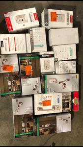 Lot of Assorted Defiant Entry Door Handles   Customer Returns See Pictures