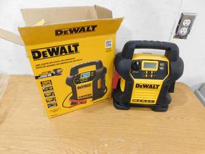 DEWALT 1600 Peak Amp Jump Starter with Digital Compressor and USB Power Bank