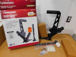 Husky Pneumatic 3-in-1 15.5-Gauge and 16-Gauge 2 in. Flooring Nailer and Stapler with Quick Jam Release