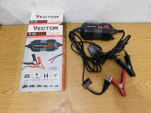 VECTOR 1.5 Amp Battery Charger, Battery Maintainer, Trickle Charger, 6V and 12V, Fully Automatic