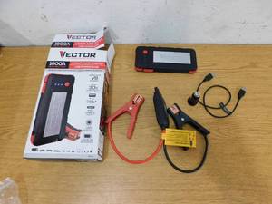 VECTOR 1600 Peak Amp Automotive Lithium Jump Starter, Portable Power  15W USB-A & USB-C