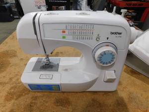 Brother XL3750 Full-Featured Sewing and Quilting Machine with 37 Stitches 8 Sewing Feet Wide Table