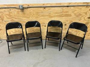 lot 16 image: HERCULES SERIES Folding Chair Set of 4 Finish Black