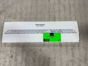lot 51 image: APPLE Wireless Magic Keyboard w Numeric Keypad