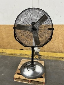 lot 129 image: 30 3-Speed Fan with Tilt