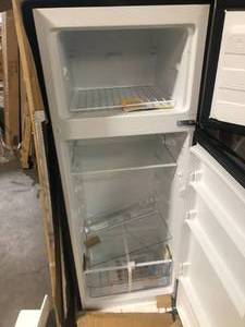 Vissani 7.1 cu. ft. Top Freezer Refrigerator in Stainless Steel Look Customer Returns See Pictures