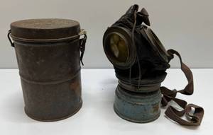 WWI German Gas Mask & Cannister