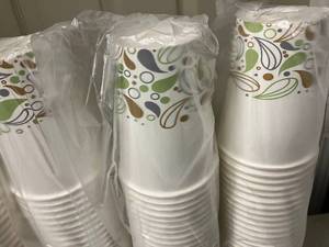 lot 62 image: Disposable Hot Cups