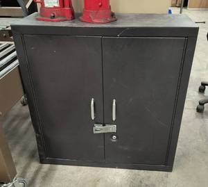 tool cabinet