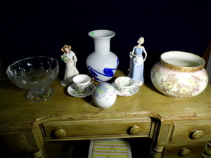 lot 48 image: Misc. Collectables