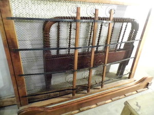 lot 60 image: Antique Bed Frame, size unknown