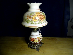 lot 64 image: FLORAL PAINTED ELECTRIFIED OIL LAMP