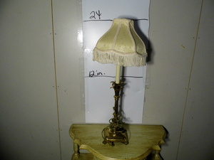 lot 74 image: 24in Lamp