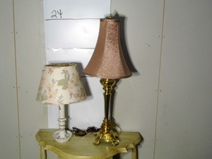 lot 90 image: 2 Lamps