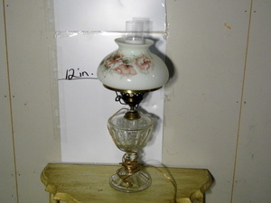 lot 93 image: Electrified Oil Lamp