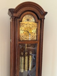 lot 4 image: Howard Miller Grandfather Clock