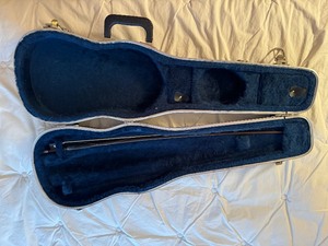 lot 15 image: Violin Case