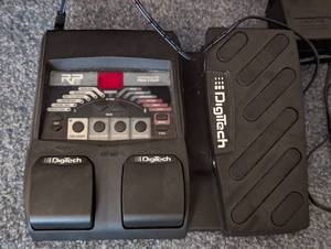 lot 29B image: Ross RGC 65 Amp and DigiTech RP90V Effect Pedal