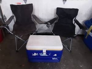lot 22 image: 2 folding camp chairs and a cooler