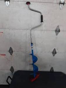 lot 31 image: New strike master 6 hand auger