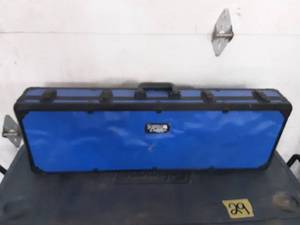 lot 33 image: Scheels padded ice fishing rod locker