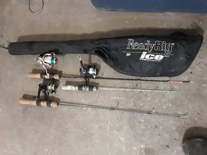 lot 44 image: ready rig ice rod bag with 3 rod reel combos