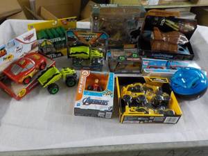 lot 1 image: New Variety of Toys- see all pictures