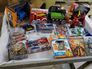 lot 2 image: New Variety of Toys- see all pictures