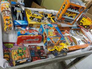 lot 5 image: New Variety of Toys- see all pictures