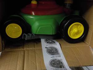lot 10 image: New Bubble Wagon - needs assembly...