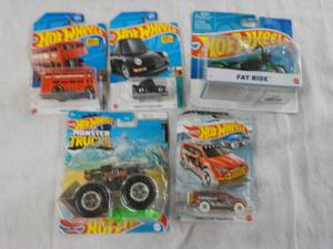 lot 23 image: New Hot Wheels...