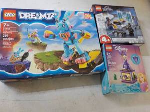 lot 60 image: 3 New LEGO...