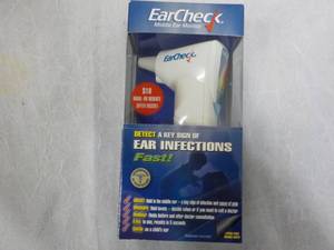 lot 121 image: Ear Check Middle Ear Monitor...