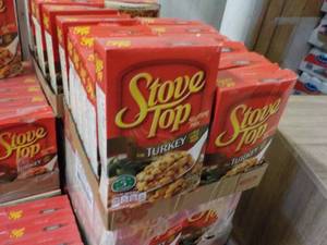 lot 152 image: 12 x 6 oz Boxes Stove Top Turkey Stuffing Mix best date 032024