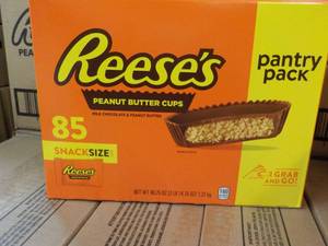 lot 239 image: Reeses Peanut Butter Cups Pantry Pack- 85 snack size per box best date 072024