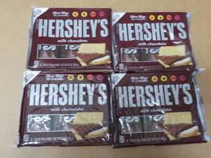 lot 309 image: 4 - 6 packs Hersheys Full Size Candy Bars