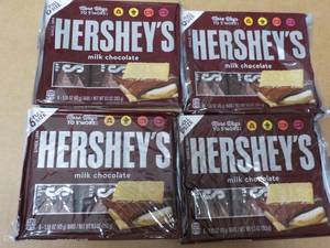 lot 311 image: 4 - 6 packs Hersheys Full Size Candy Bars