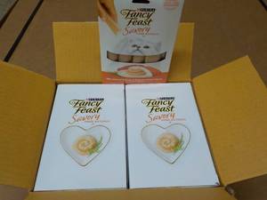 lot 313 image: 30 ct Purina Fancy Feast Savory Cat Treats Natural Salmon and Tuna in a Demi Glaze best date 082023 Retail $90 total