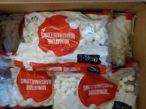 lot 410 image: 24 x 10 oz Bags Mini Marshmallows Essential Everyday Best by 06122023