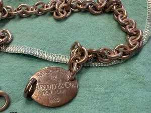 lot 105 image: Vintage Tiffany & Co Sterling Silver Necklace